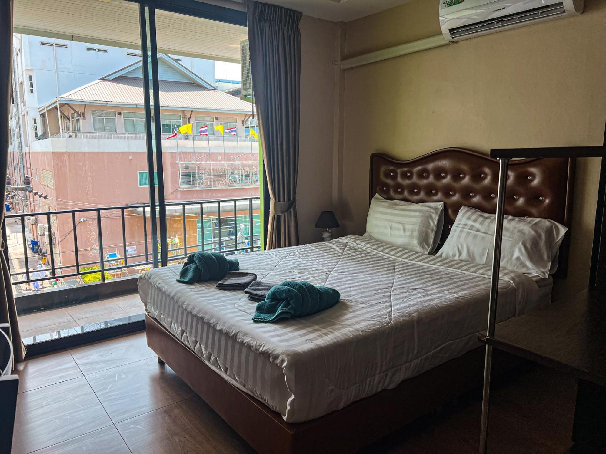 Appartamento Smyrna Pattaya Esterno foto
